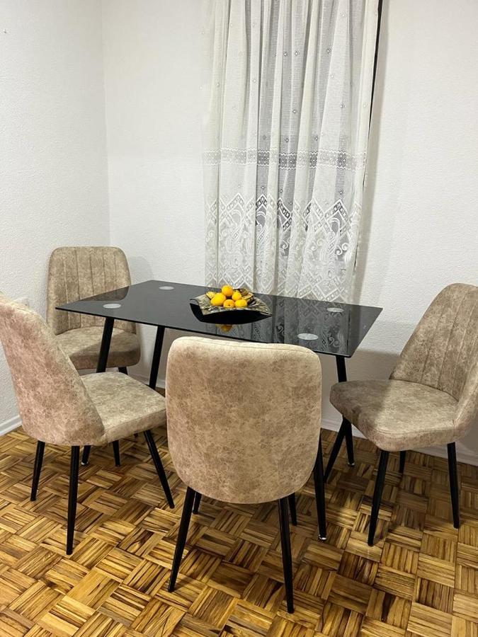 Stan Na Dan Kozarska Dubica Διαμέρισμα Bosanska Dubica Εξωτερικό φωτογραφία