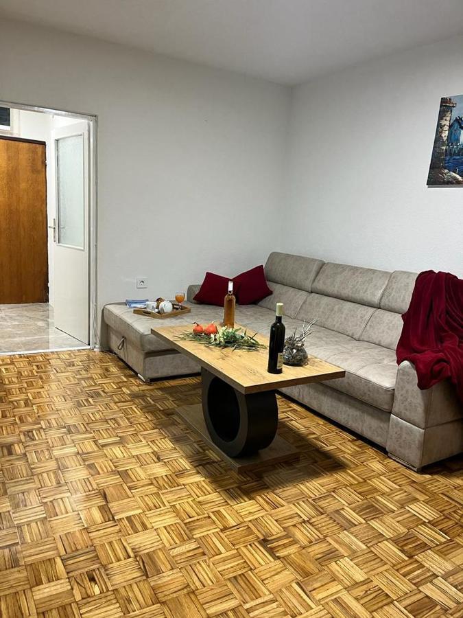 Stan Na Dan Kozarska Dubica Διαμέρισμα Bosanska Dubica Εξωτερικό φωτογραφία