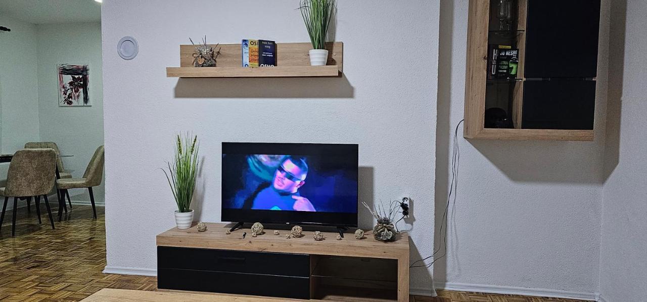 Stan Na Dan Kozarska Dubica Διαμέρισμα Bosanska Dubica Εξωτερικό φωτογραφία